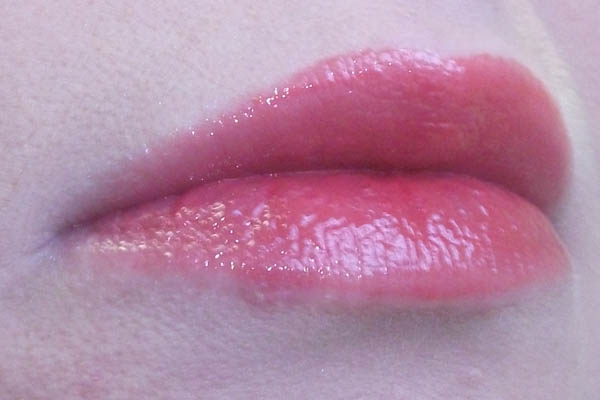 Бальзам для губ ColorBurst Lip Butter (оттенок № 035 Candy Apple) от Revlon фото 7 Бальзам для губ ColorBurst Lip Butter (оттенок № 035 Candy Apple) от Revlon фото 7