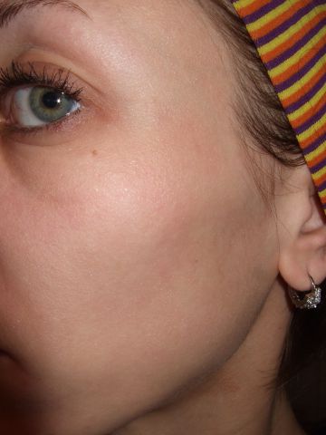 База для лица с сияющим эффектом Make Up Base "Illumination" от Cherie ma Cherie фото 7 База для лица с сияющим эффектом Make Up Base "Illumination" от Cherie ma Cherie фото 7