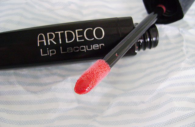 Стойкая лаковая помада «Lip Lacquer» (оттенок № 24) от Artdeco фото 3 Стойкая лаковая помада «Lip Lacquer» (оттенок № 24) от Artdeco фото 3