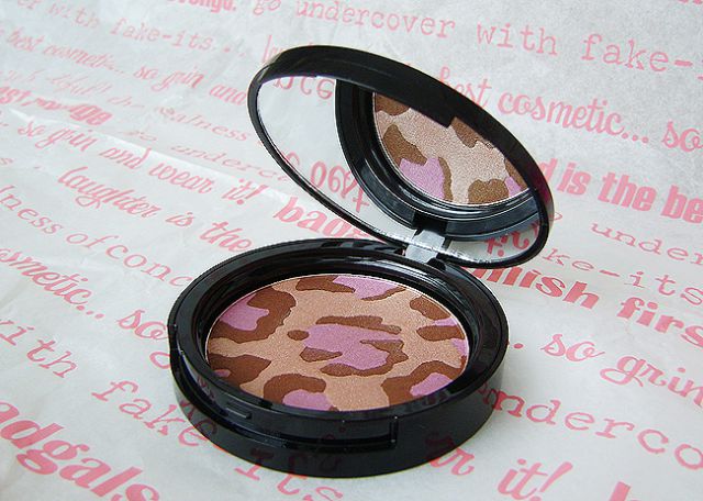 Бронзирующая пудра &laquo;Pink Leopard Brightening Bronzer&raquo; от Too Faced фото 2