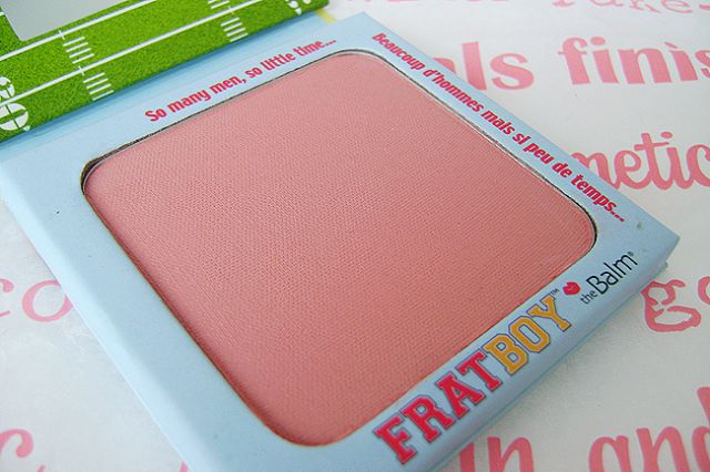 Румяна &laquo;Frat Boy Blush&raquo; от theBalm фото 4