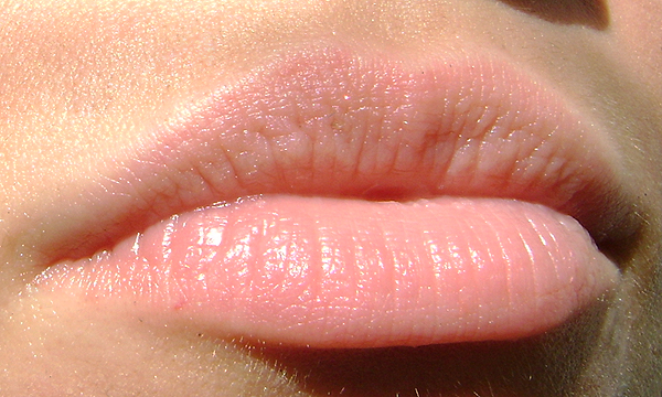 Блеск для губ &laquo;ColorBurst Lipgloss Lip Shine&raquo; (оттенок Papaya) от Revlon фото 5