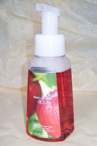 Мыло для рук &laquo;Anti-Bacterial Gentle Foaming Hand Soap&raquo; от Bath & Body Works фото 1
