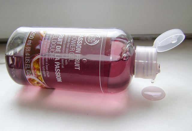Гель для душа с экстрактом маракуйи от The Body Shop фото 2