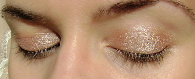 Устойчивые кремовые тени/подводка для глаз «Creaseless Cream Eyeshadow/Liner» от Benefit фото 11 Устойчивые кремовые тени/подводка для глаз «Creaseless Cream Eyeshadow/Liner» от Benefit фото 11