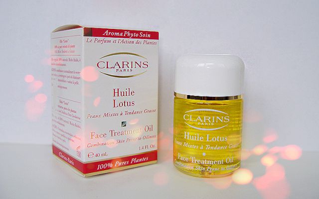 Нормализующее масло для комбинированной/жирной кожи «Lotus Face Treatment Oil» от Clarins фото 1 Нормализующее масло для комбинированной/жирной кожи «Lotus Face Treatment Oil» от Clarins фото 1