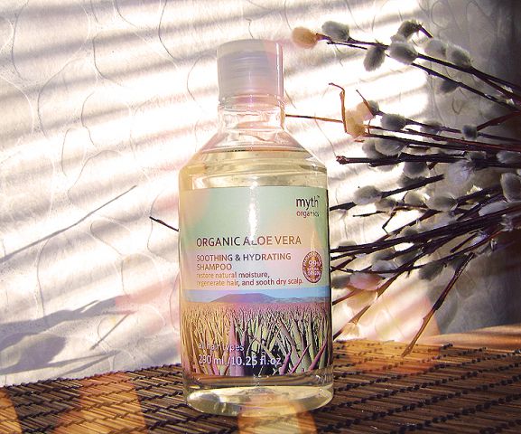 Успокаивающий и увлажняющий шампунь с алое вера от Myth Organics фото 3