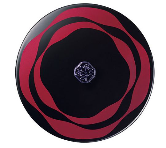 Осенняя новинка от Shiseido: Camellia Compact фото 3 Осенняя новинка от Shiseido: Camellia Compact фото 3