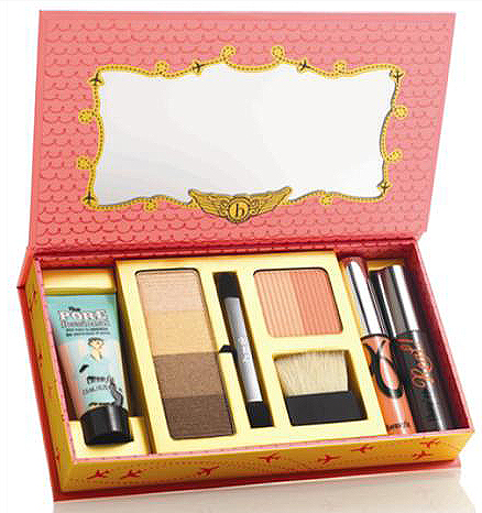 Рождественские наборы 2012 от Benefit фото 1 Рождественские наборы 2012 от Benefit фото 1