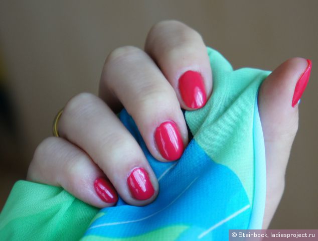 Лак для ногтей из серии Couture de Minnie (оттенок № NLM56A Definite Moust Have) от OPI фото 6