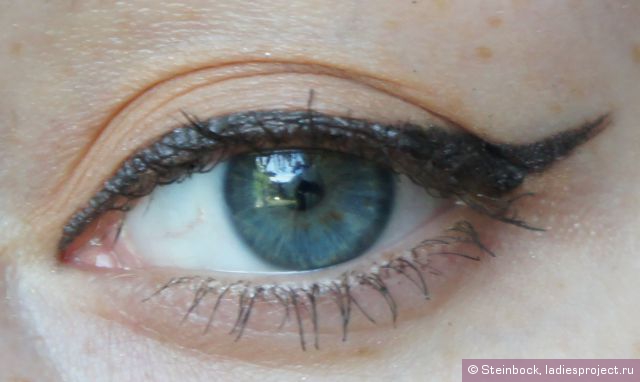 Тени для век Luminizing Satin Eye Color (оттенок BE202) от Shiseido фото 6