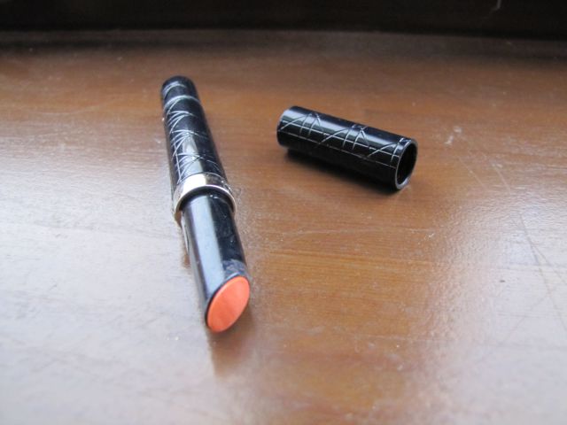 Помада-сыворотка Serum de Rouge (оттенок № 345 Кристальный коралл) от Dior фото 1 Помада-сыворотка Serum de Rouge (оттенок № 345 Кристальный коралл) от Dior фото 1