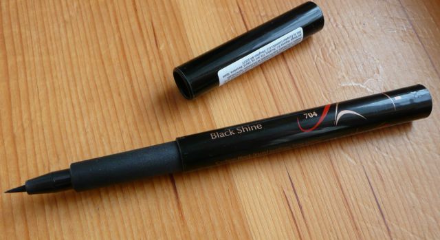 Устойчивая подводка для глаз на водной основе (оттенок 704 Black Shine) от Арт-Визаж фото 2