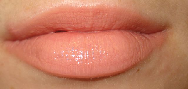 Губная помада-стимулятор объема "Чувственный цвет" от Oriflame фото 9