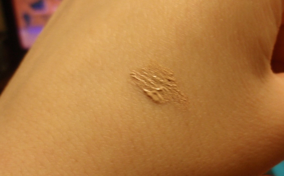 Светоотражающее маскирующее средство TOUCH OF RADIANCE HIGHLIGHTER от Lumene фото 7