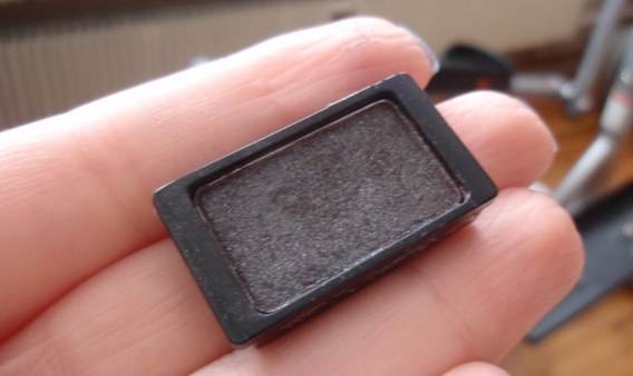 Перламутровые тени для век Eye Shadow Pearl №02 от Artdeco фото 3