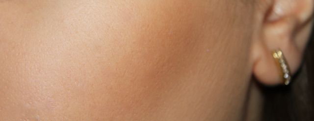 Бронзирующая пудра для лица Hoola от Benefit фото 4