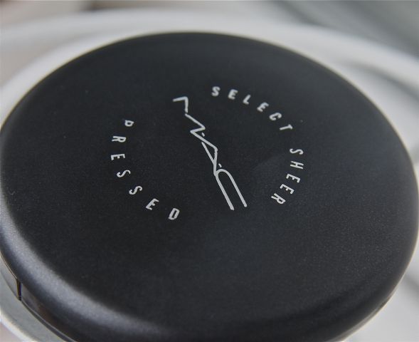 Компактная пудра Select Sheer Powder от MAC фото 1