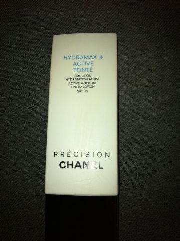 Тонирующая эмульсия Hydramax + Active Teinte от Chanel фото 1