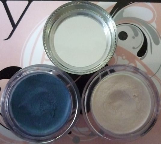Тени для век Cream to powder eyeshadow от Essence фото 5