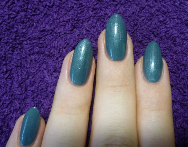 Лак для ногтей из коллекции &laquo;50&rsquo;s girls reloaded&raquo; № 05 от Essence фото 8