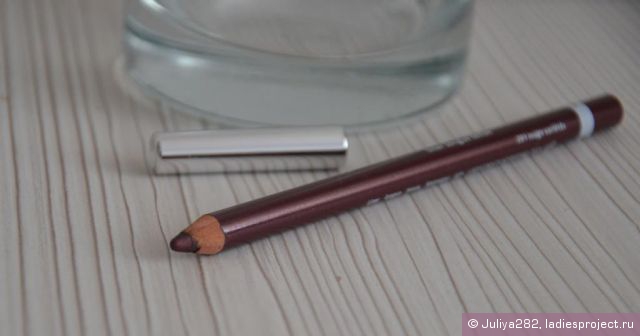 Карандаш для подводки век устойчивый METALLIQUE (оттенок № 201 Rouge Varietes) от Л'Этуаль фото 1