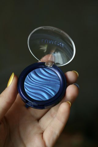 Тени для век Blueberry long-wear crystal от Lumene фото 2