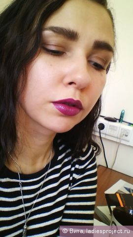 Губная помада Alluring Aquatic Lipstick (оттенок Goddess Of The Sea) от МАС фото 7 Губная помада Alluring Aquatic Lipstick (оттенок Goddess Of The Sea) от МАС фото 7