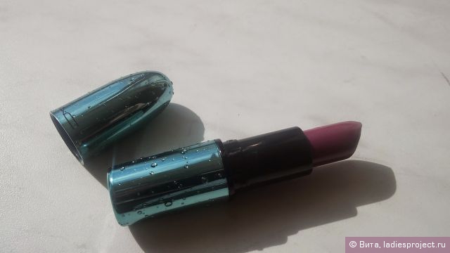 Губная помада Alluring Aquatic Lipstick (оттенок Goddess Of The Sea) от МАС фото 1 Губная помада Alluring Aquatic Lipstick (оттенок Goddess Of The Sea) от МАС фото 1