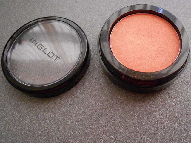 Тени для век (оттенок № 407 Pearl) от Inglot фото 5 Тени для век (оттенок № 407 Pearl) от Inglot фото 5