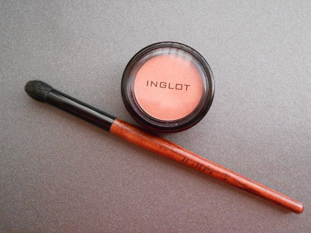 Тени для век (оттенок № 407 Pearl) от Inglot фото 7 Тени для век (оттенок № 407 Pearl) от Inglot фото 7