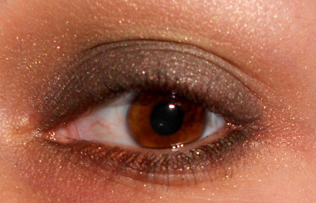 Палетка теней для макияжа глаз "Wild & Chic" от Make Up For Ever фото 27 Палетка теней для макияжа глаз "Wild & Chic" от Make Up For Ever фото 27