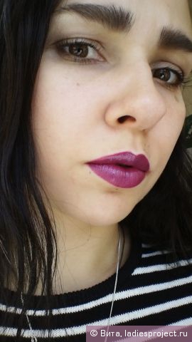 Губная помада Alluring Aquatic Lipstick (оттенок Goddess Of The Sea) от МАС фото 6 Губная помада Alluring Aquatic Lipstick (оттенок Goddess Of The Sea) от МАС фото 6