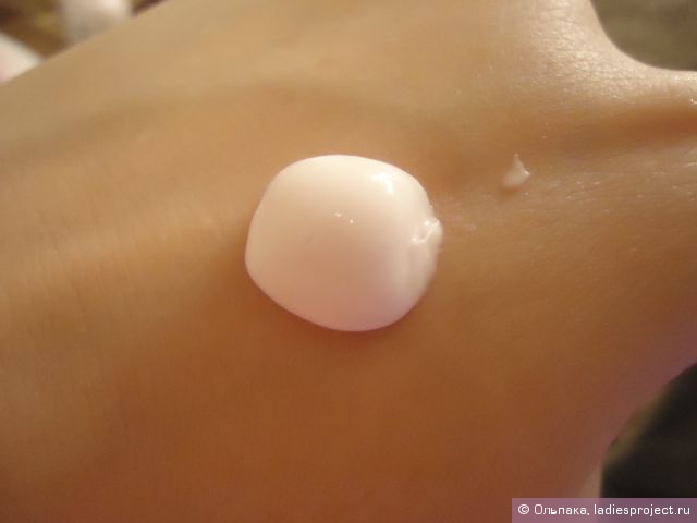 Увлажняющий лосьон для тела "Клубника и сливки" Strawberries and Milkshake Moisturising Body Lotion от I Love фото 2
