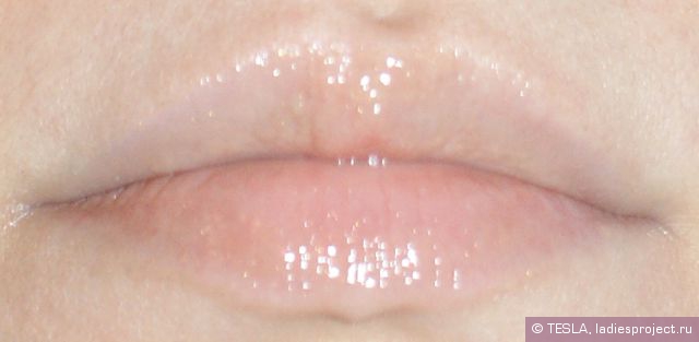 Бальзам для губ Satsuma Shimmer Born Lippy от The Body Shop фото 2 Бальзам для губ Satsuma Shimmer Born Lippy от The Body Shop фото 2
