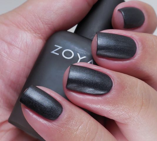 Лимитированная коллекция матовых лаков для ногтей Zoya Matte Velvet Polishes (осень — зима 2014 — 2015) фото 5 Лимитированная коллекция матовых лаков для ногтей Zoya Matte Velvet Polishes (осень — зима 2014 — 2015) фото 5