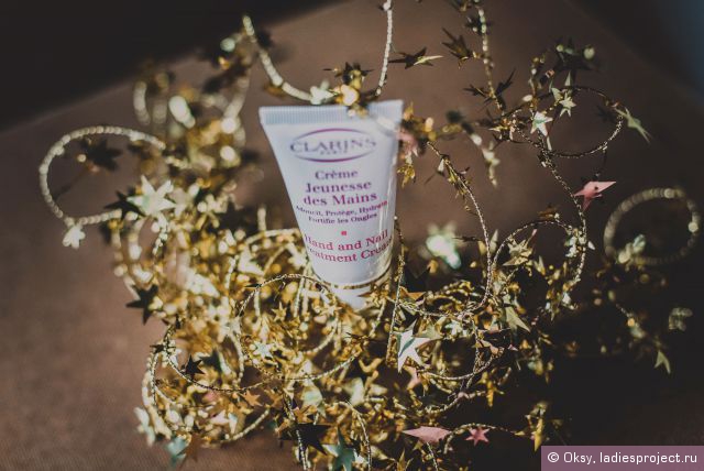 Крем для рук и ногтей "Jeunesse des Mains" от Clarins фото 1 Крем для рук и ногтей "Jeunesse des Mains" от Clarins фото 1