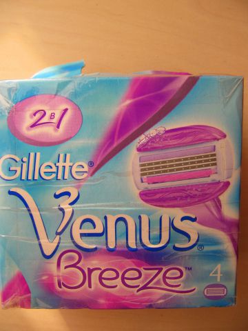 Бритвенные лезвия Venus Breeze от Gillette фото 1 Бритвенные лезвия Venus Breeze от Gillette фото 1