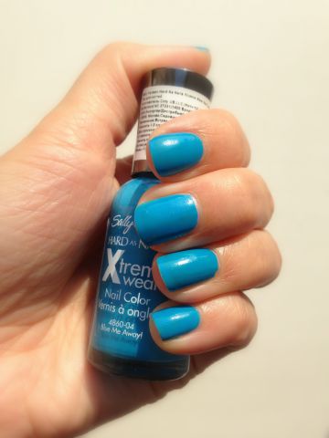 Лак для ногтей "Hard As Nails Xtreme Wear Nail Color" (оттенок № 130 Blue Me Away) от Sally Hansen фото 4 Лак для ногтей "Hard As Nails Xtreme Wear Nail Color" (оттенок № 130 Blue Me Away) от Sally Hansen фото 4