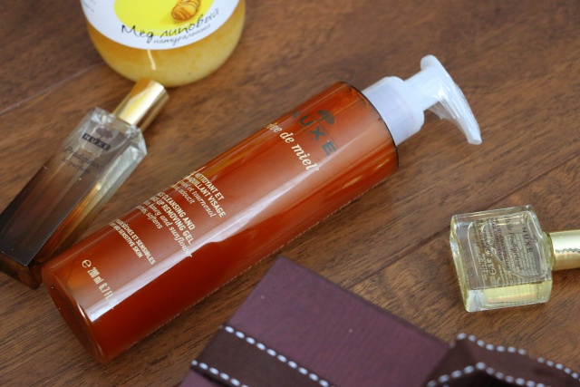 Гель для умывания и снятия макияжа Face Cleansing and Make-Up Removing Gel от Nuxe фото 1
