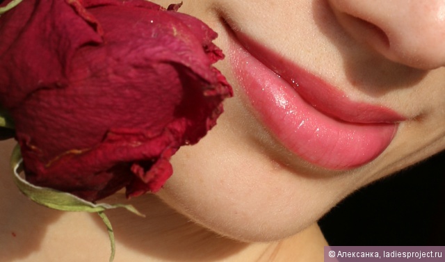 Питательная губная помада Rouge Eclat (оттенок № 04 Tropical Pink) от Clarins фото 13 Питательная губная помада Rouge Eclat (оттенок № 04 Tropical Pink) от Clarins фото 13