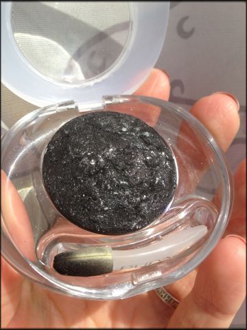 Запеченные тени для век Luminys (оттенок № 12 Shimmering Black) от Pupa фото 3 Запеченные тени для век Luminys (оттенок № 12 Shimmering Black) от Pupa фото 3
