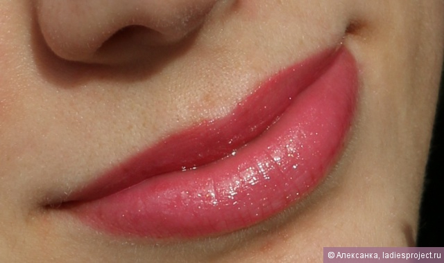 Питательная губная помада Rouge Eclat (оттенок № 04 Tropical Pink) от Clarins фото 15 Питательная губная помада Rouge Eclat (оттенок № 04 Tropical Pink) от Clarins фото 15