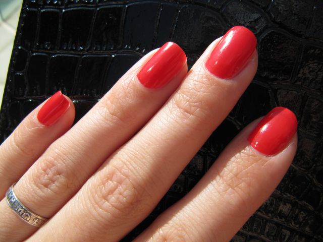 Лак для ногтей Salon Manicure (оттенок № 550) от Sally Hansen фото 4