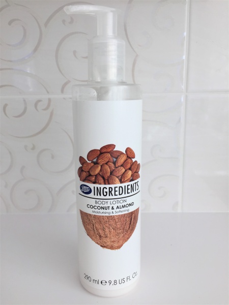 Лосьон для тела Coconut & Almond от Boots Ingredients фото 1