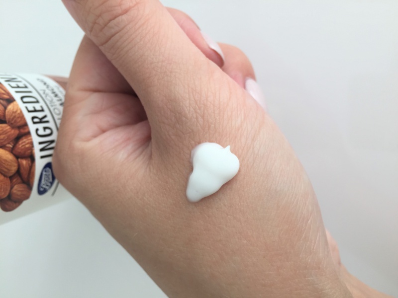 Лосьон для тела Coconut & Almond от Boots Ingredients фото 2