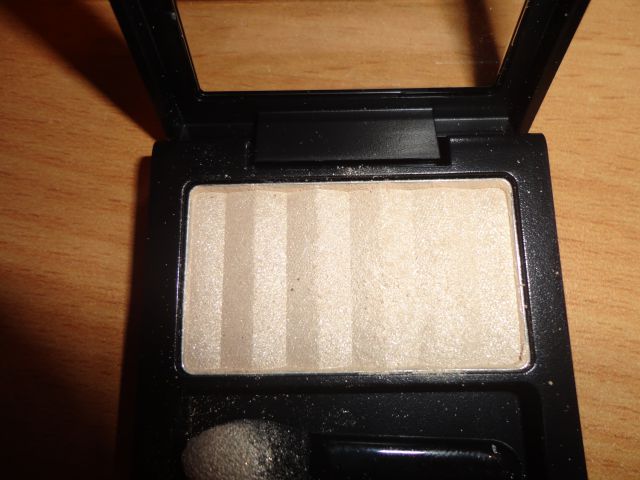 Тени для век Luxurious Color Perle Eyeshadow (оттенок Sunlit Sparkle) от Revlon фото 3
