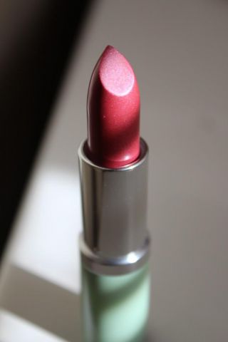 Губная помада High Impact Lip Colour SPF 15 (оттенок № 19 Extreme Pink) от Clinique фото 1