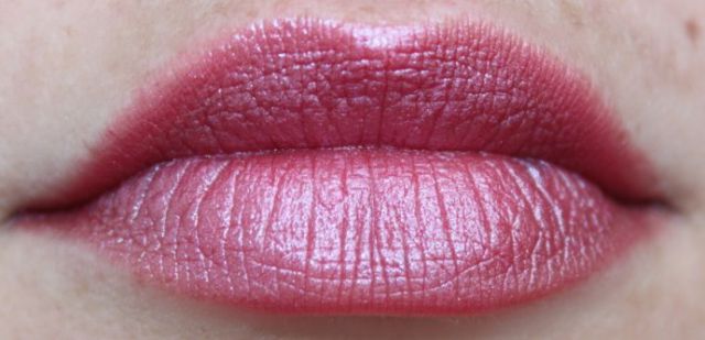 Губная помада High Impact Lip Colour SPF 15 (оттенок № 19 Extreme Pink) от Clinique фото 7 Губная помада High Impact Lip Colour SPF 15 (оттенок № 19 Extreme Pink) от Clinique фото 7